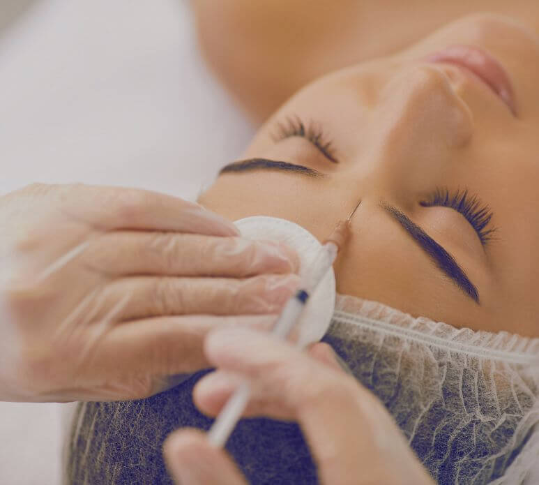 Professional cosmetic injectables treatment at Minh Lashes Beauty Clinic, enhancing facial features with dermal fillers and anti-wrinkle injections.