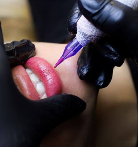 Cosmetic tattoo services at MINH LASHES BEAUTY CLINIC, including eyebrow tattoos, lip blush, and eyeliner